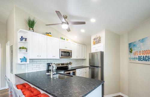 Port Aransas House | Super Cute pet friendly "Round House" with shared pool, quick walk to the beach