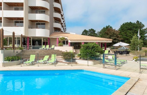 Saint-Jean-de-Monts Condo | Super Endroit ! Appart Duplex, Accès Piscine + Spa