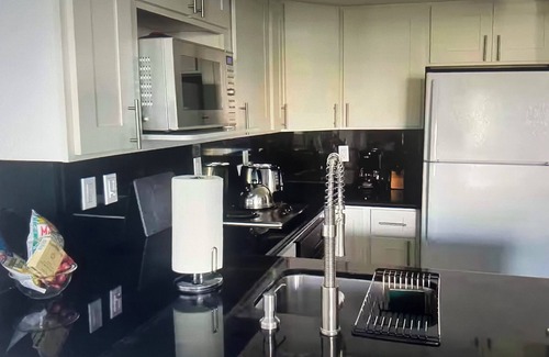 Waikiki Apartment | Super Host Listing Upscale City View Ilikai Hotel