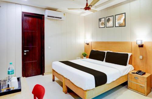 Rohini Hotel | Super Hotel O Rohini Sector 24