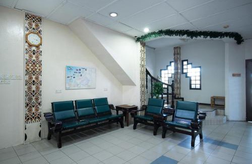 Miri Hotel | Super OYO 1018 Telang Usan Hotel Miri