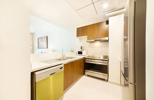 Bur Dubai Apartment | Superb 1BR apartment overlooking Zabeel Park and Dubai Frame