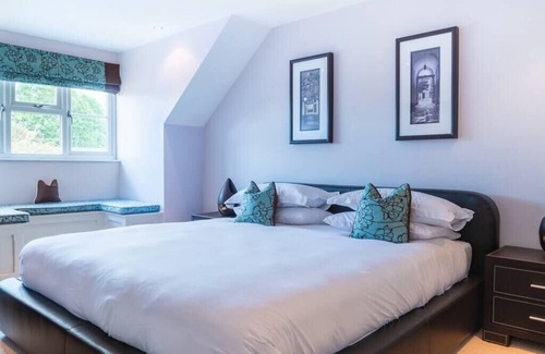 Wyton House | Superb 4BD Stay in Wyton and Houghton Village