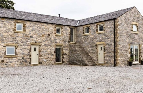 Monyash House | Superb barn conversion with games room, near Monyash, sleeps up to 20 in 7 bedrooms.