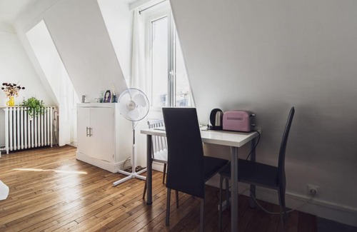 Auteuil Apartment | Superb Bright Studio Next To The Seine
