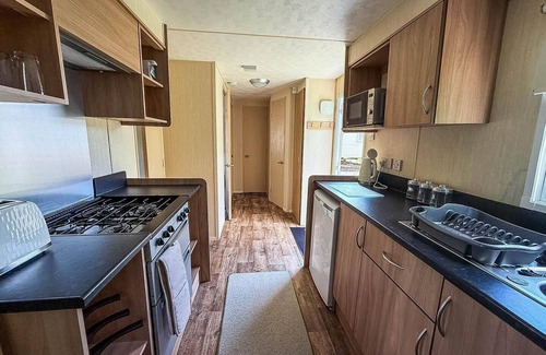 Skegness House | Superb caravan with free WiFi at Southview Park ref 33033E