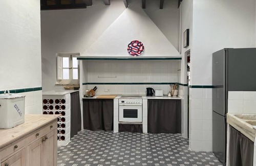 San Ambrosio Apartment | Superb Central Historic Townhouse With an Amazing Roof Terrace