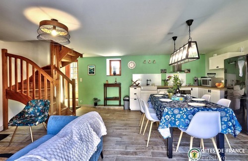 Plouguin Cottage | Superb "L'aber" gîte overlooking the river