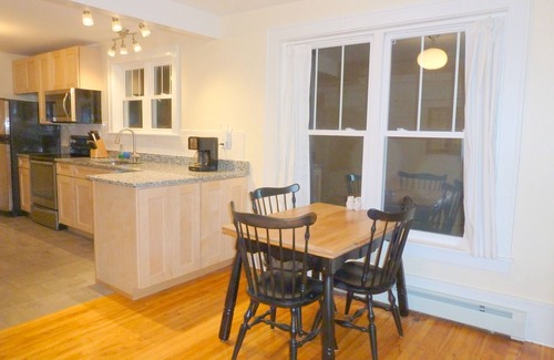 Burlington Apartment | Superb location walk everywhere, Downtown Campus District Burlington
