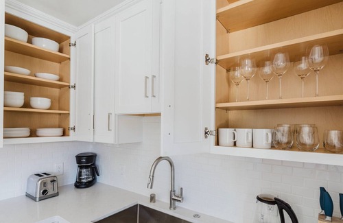 San Jose Apartment | Superb San Jose 1BR w/Parking & W/D, nr Parks & Dining, by Blueground