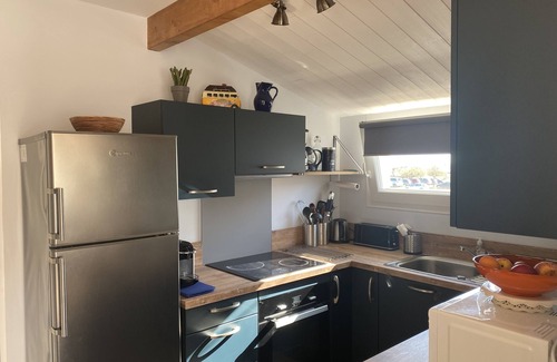Gruissan Plage Ski Chalet | Superb sea view chalet, facing south, Beach access at the foot of the chalet