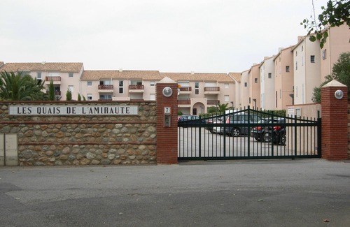Saint-Cyprien Plage Apartment | Superb spacious 3* Modern Apartment On Marina/Sea Views, Walk To Beach/Port