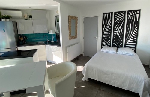 Mandelieu-La-Napoule Apartment | Superb studio close to the beach!