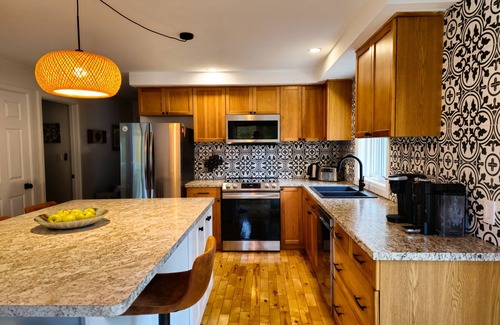 Tobermory Cottage | Superb Tobermory Retreat w/AC, Wi-Fi, EV Charger & Soothing Lake Sounds