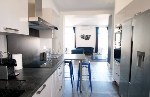 Carnot House | Superb villa in Cannes - residential area with all amenities
