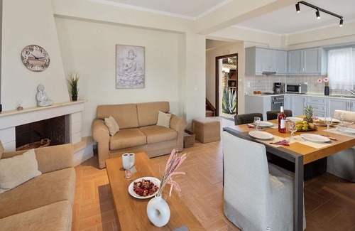 Petaleia Villa | Superb Villa with A/C, Private Pool, Panoramic Sea Views over the Bay of San Stefanos & Coastline!