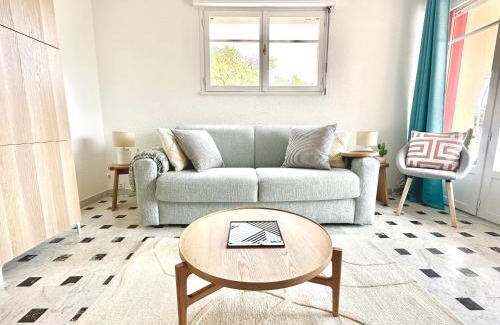 Agay Apartment | Superbe 4 couchages avec terrasse - Clim - 50m de la mer