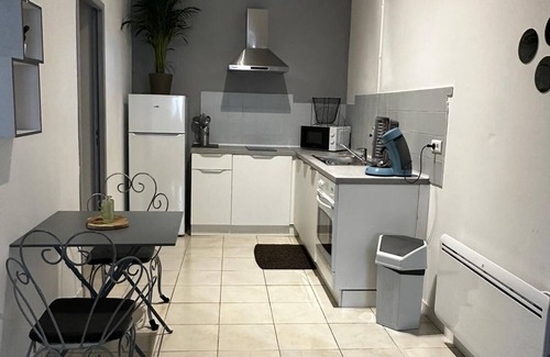 Lamalou-les-Bains Apartment | Superbe Appartement 65 M2 en RDC au Pied des Thermes de Lamalou les Bains!