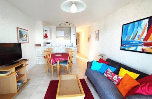 Tregastel Apartment | Superbe appartement avec vue mer et parking à Trégastel - FR-1-368-29