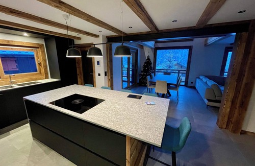 Chatel Ski Chalet | Superbe Chalet Entièrement Rénové: Confortable, Spacieux et Lumineux