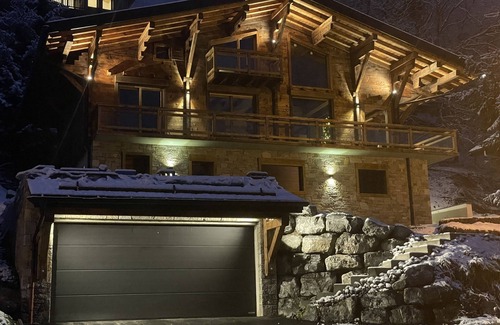 Chatel Ski Chalet | Superbe Chalet Entièrement Rénové: Confortable, Spacieux et Lumineux