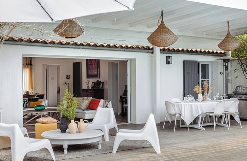 La Flotte Villa | Superbe Maison De Charme La Flotte En Ré with Private Heated Pool, Private Terrace and Wi-Fi
