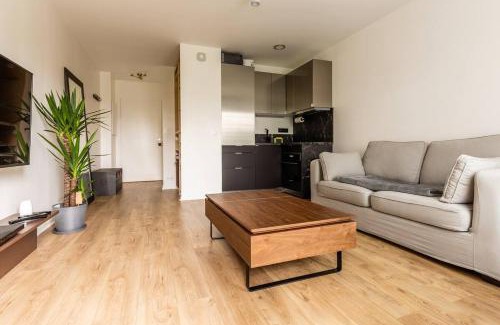 Saint-Denis Apartment | Superbe Studio à 2 Stations de Paris Centre 15min à pied du Stade de France