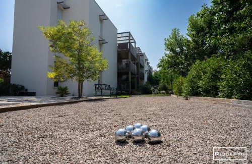 Vias Apartment | Superbe T3 climatisé avec WIFI à 400m de la plage