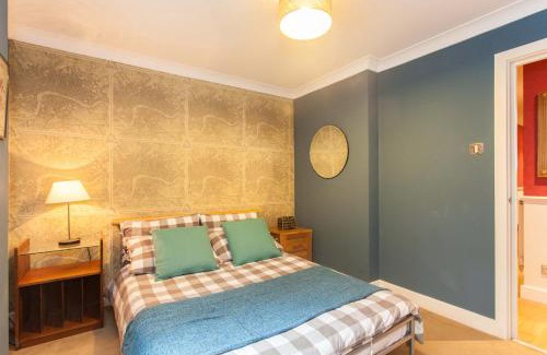 Queenhithe Apartment | Superior 2 Bedroom apartment St Paul's City of London