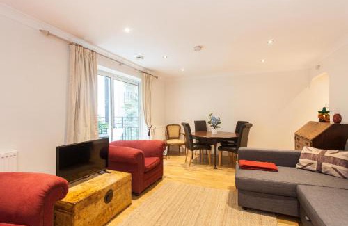 Queenhithe Apartment | Superior 2 Bedroom apartment St Paul's City of London