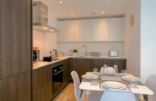 Manchester City Centre Apartment | Superior 2 Bedroom Apartment with Balcony