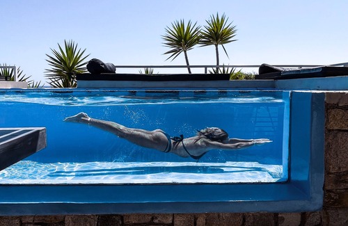 Paradise Apartment | Superior Apartment: Private Glass pool & Shared Pool, Sea view, Bar, Gym