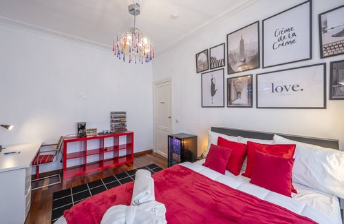 Ixelles Bed & Breakfast | Superior Double Room - Bed & Breakfast - Free Breakfast + Gym