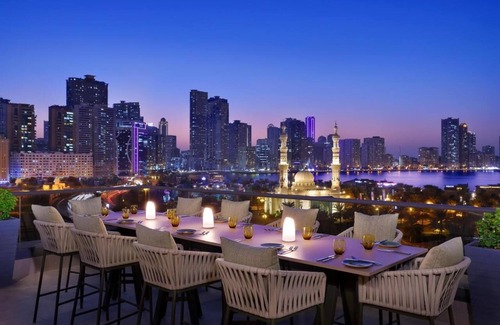 Al Majaz Apartment | Superior Room Near Sharjah City Center