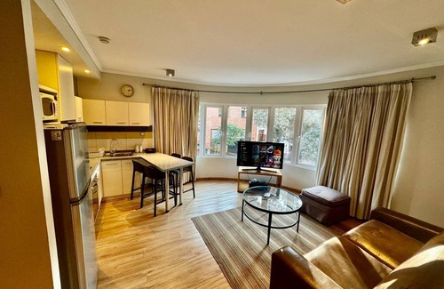 Downtown Santiago Apartment | Superior two-bedroom apartment in the heart of the Lastarria neighborhood