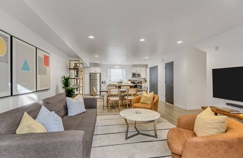 Downtown Salt Lake City House | Supreme Urban Adventurers' Townhouse 2 Suites/2.5BA +Garagen
