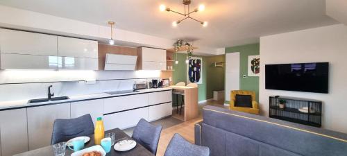 Serris Apartment | Sur un Nuage by Plaza