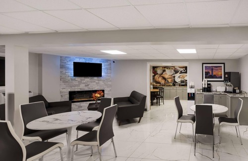 Presque Isle Hotel | SureStay by Best Western Presque Isle