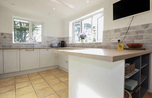 Trebetherick House | SURF BREAK, family friendly, luxury holiday cottage in Polzeath