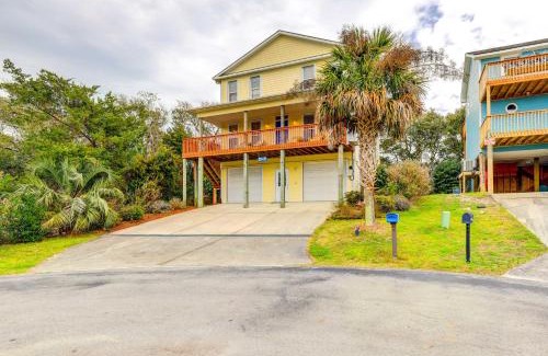 Island Oaks House | Surf City Vacation Rental Walk to Beach!