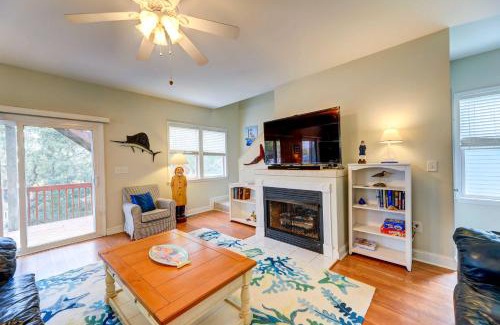 Island Oaks House | Surf City Vacation Rental Walk to Beach!