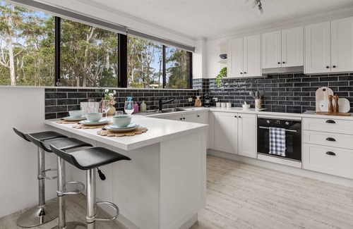 Mollymook Apartment | Surf'nTurf: A Beachside Paradise