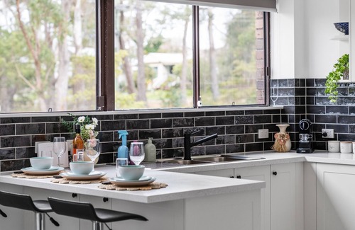 Mollymook Apartment | Surf'nTurf: A Beachside Paradise
