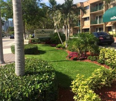 Lauderdale-by-the-Sea Apartment | Surf Rider Resort