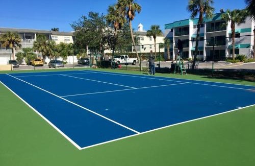 Lauderdale-by-the-Sea Apartment | Surf Rider Resort