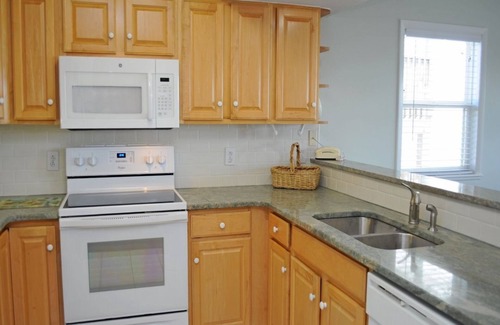 Surf City House | Surf Side - Oceanfront 5 BR home in the heart of Surf City! Dog Friendly!