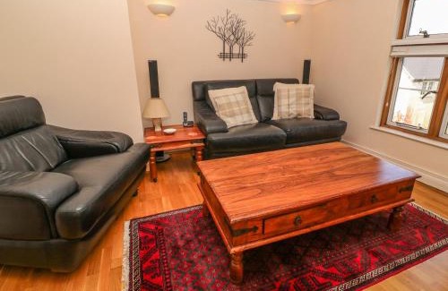 Chysauster Apartment | Surf Song