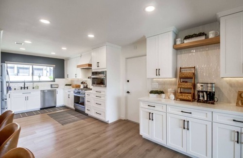 Del Cerro House | Surf to Skyline | 6BR Luxury Stay w/Stunning View