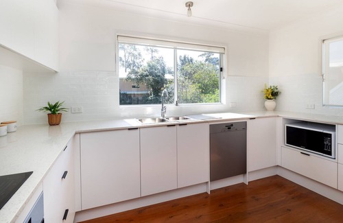 Mollymook House | Surf & Turf Retreat in Mollymook