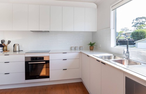 Mollymook House | Surf & Turf Retreat in Mollymook